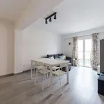 Rent a room of 80 m² in valencia