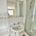 Rent 4 bedroom house in Surrey Heath