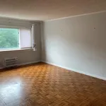 Rent 1 bedroom apartment of 84 m² in Westchester