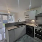 Rent 4 bedroom flat in Yorkshire And The Humber