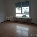 Affitto 4 camera appartamento di 120 m² in Stezzano