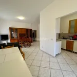 Rent 5 bedroom apartment of 90 m² in Latina