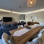 Alugar 2 quarto apartamento de 121 m² em Cascais