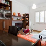 Rent 3 bedroom apartment in Barcelona