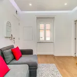 Rent 2 bedroom apartment of 65 m² in Lisbon