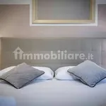 Rent 4 bedroom apartment of 80 m² in Florence