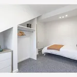 Rent 6 bedroom student apartment in Leeds