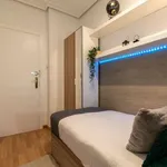 Rent a room of 120 m² in madrid