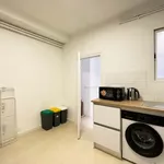 Rent a room of 136 m² in Barcelona