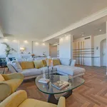 Rent 5 bedroom apartment of 250 m² in Florence