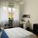 Rent a room in turin