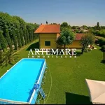 Rent 7 bedroom house of 150 m² in Pietrasanta