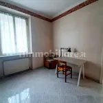 Rent 4 bedroom apartment of 105 m² in Genoa