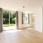 Huur 7 slaapkamer huis van 217 m² in Drie Papegaaien