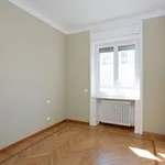 Rent 3 bedroom apartment of 120 m² in Milan