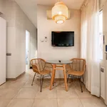 Rent 1 bedroom apartment of 25 m² in Barcelona