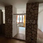 Rent 3 bedroom apartment of 117 m² in Brusimpiano