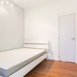 Rent a room of 240 m² in madrid