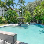 Rent 2 bedroom apartment in Port Douglas