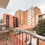 Rent 4 bedroom apartment of 70 m² in Barcelona