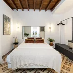 Rent 1 bedroom apartment of 538 m² in Granada