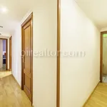 Rent 3 bedroom apartment in Barcelona']