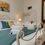 Rent 3 bedroom apartment of 70 m² in Florence