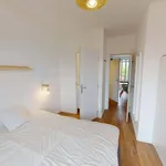 Rent a room of 188 m² in Issy-les-Moulineaux