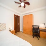 Rent 4 bedroom apartment in Granada