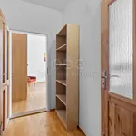 Pronajměte si 1 ložnic/e byt o rozloze 27 m² v Kladno