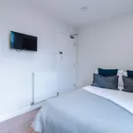 Rent 4 bedroom house in Stoke-on-Trent