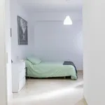 Rent 4 bedroom apartment in Valencia