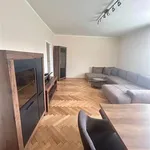 Pronajměte si 4 ložnic/e byt o rozloze 71 m² v Mělník