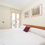 Rent 2 bedroom apartment of 753 m² in Valencia