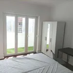 Rent a room in lisbon