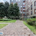 Rent 3 bedroom apartment of 85 m² in Milan