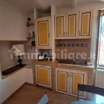 Affitto 3 camera appartamento di 86 m² in Perugia