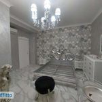 Affitto 3 camera appartamento di 151 m² in Naples