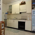 Rent 3 bedroom apartment of 90 m² in Padenghe sul Garda