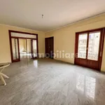 Rent 5 bedroom apartment of 245 m² in Palermo