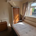 Rent 3 bedroom apartment in East Midlands