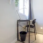 Rent 4 bedroom apartment in Valencia