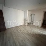 Rent 3 bedroom apartment of 117 m² in Brusimpiano