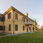 Affitto 5 camera appartamento di 134 m² in Castiglione Torinese