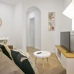 Rent 5 bedroom apartment of 50 m² in Barcelona