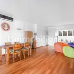 Rent 4 bedroom apartment of 160 m² in Milano