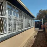 Rent 2 bedroom apartment in Benoni