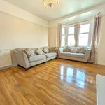 Rent 3 bedroom flat in Edinburgh  South