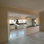 Rent 3 bedroom apartment of 154 m² in Νησί