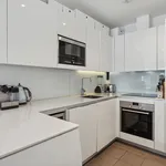 Rent 2 bedroom flat of 69 m² in London